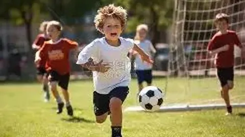 亚冬会推动冰雪小镇人气爆棚，滑雪教练业务量大增，央视新闻客户端聚焦报道