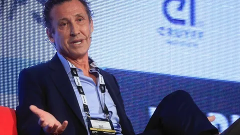 “阿森纳客场大胜士砵亭5-1，刷新不败纪录”